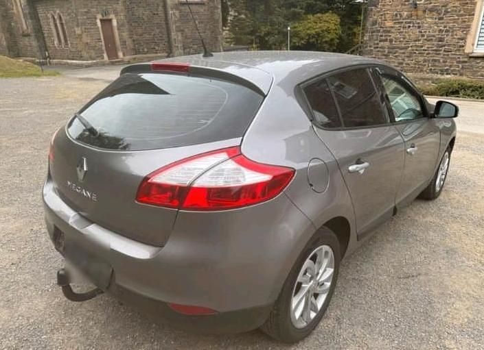 Gebraucht Renault Mégane 110 PS (80 kW) 2009 Grau Limousine