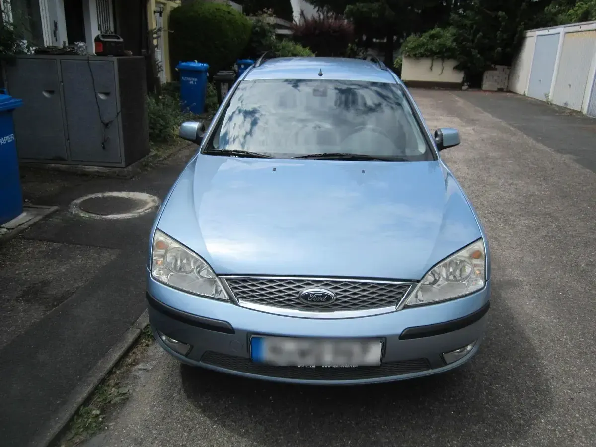 Gebraucht Ford Mondeo Ghia 125 PS (91 kW) 2006 Blau Kombi