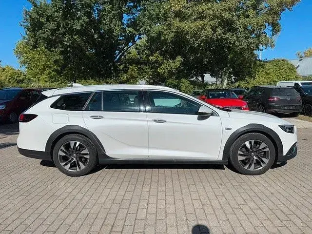 Gebraucht Opel Insignia 165 PS (121 kW) 2017 Weiß Kombi