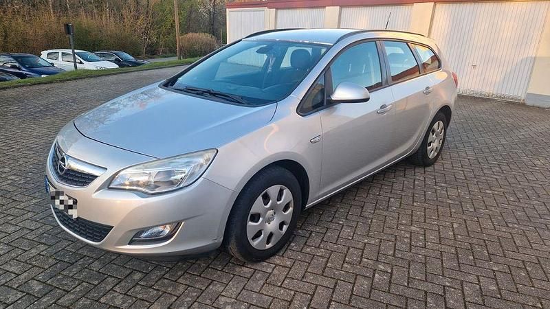 Gebraucht Opel Astra Eco 110 PS (80 kW) 2011 Silber Kombi