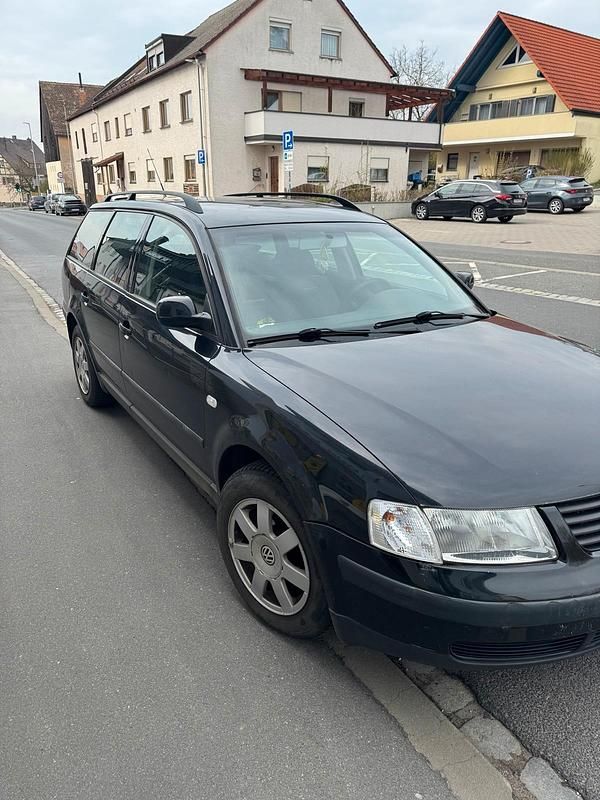 Gebraucht VW Passat 115 PS (84 kW) 2000 Schwarz Kombi