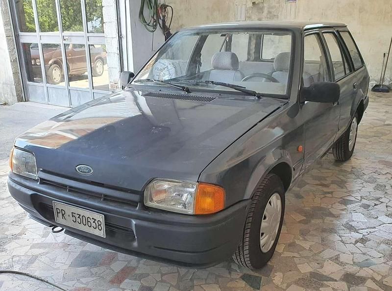 Gebraucht Ford Escort 61 PS (44 kW) 1989 Grau Kombi