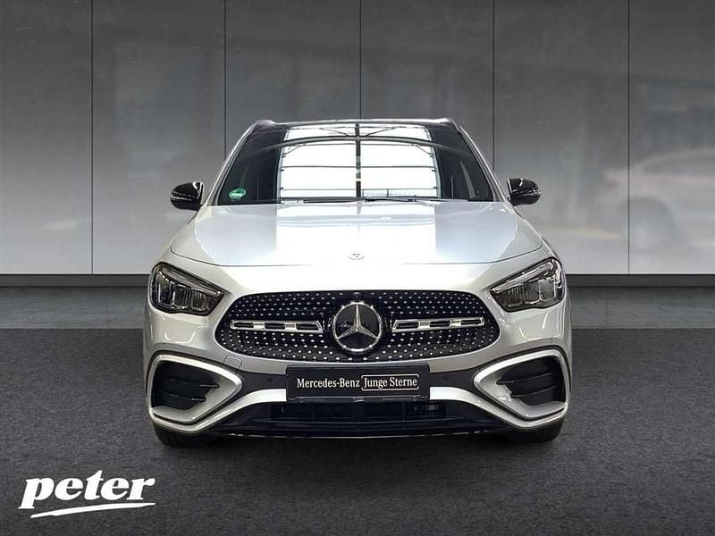Gebraucht Mercedes GLA200 AMG 163 PS (119 kW) 2026 Metalliclack hightechsilber SUV
