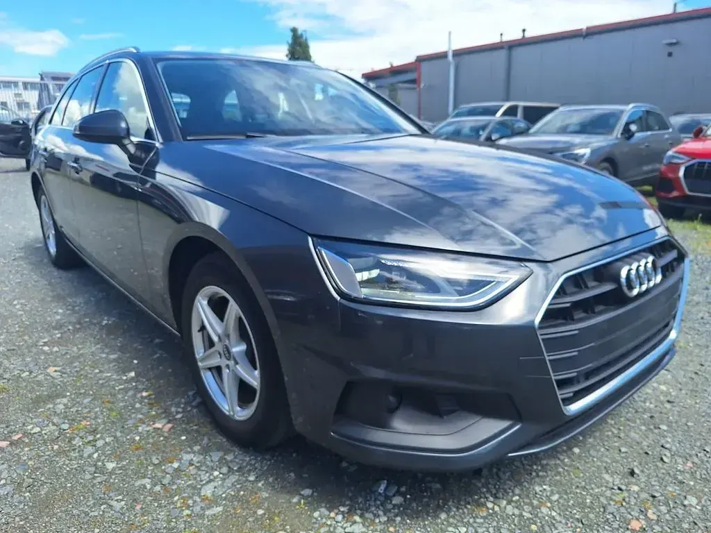 Gebraucht Audi A4 Basis 136 PS (100 kW) 2021 Grau Kombi