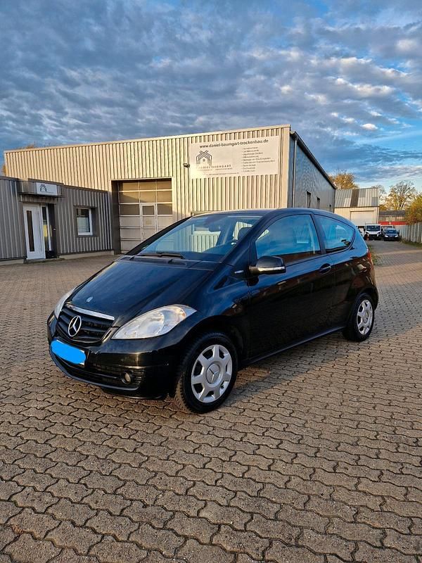 Schwarz Gebraucht 2009 Mercedes A160 Kleinwagen | 1.899 € (Fairer Preis) - Bild 1/4