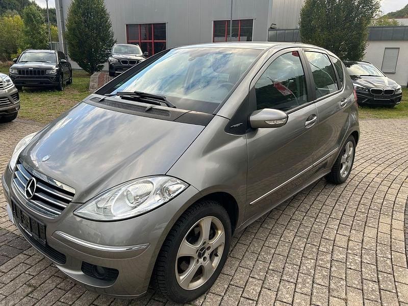 Grau Gebraucht 2007 Mercedes A200 Limousine | 2.990 € (Fairer Preis) - Bild 1/4