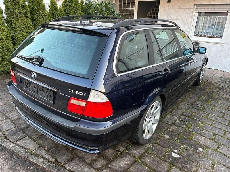 Gebraucht BMW 330 Exclusive 231 PS (169 kW) 2004 Blau Kombi