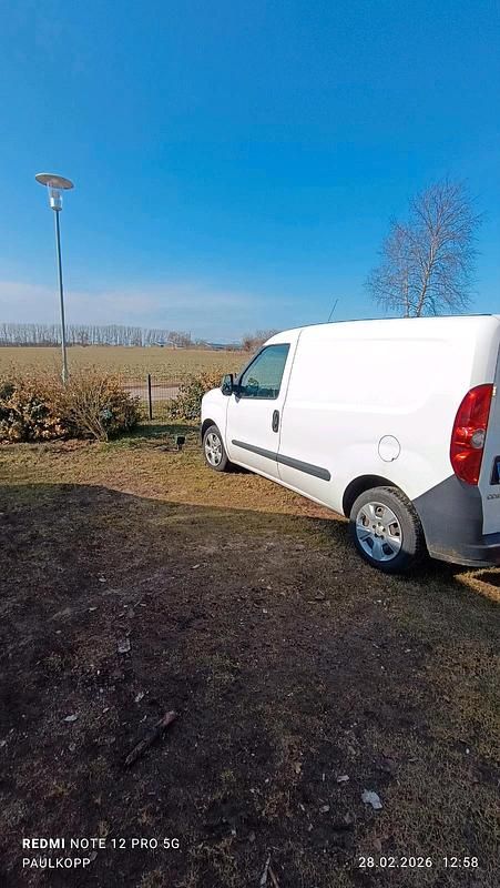 Gebraucht Opel Combo 90 PS (66 kW) 2015 Weiß Van / Kleinbus