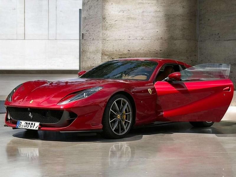 Rot Gebraucht 2021 Ferrari 812 Cabrio | 469.000 € (Teuer) - Bild 1/4