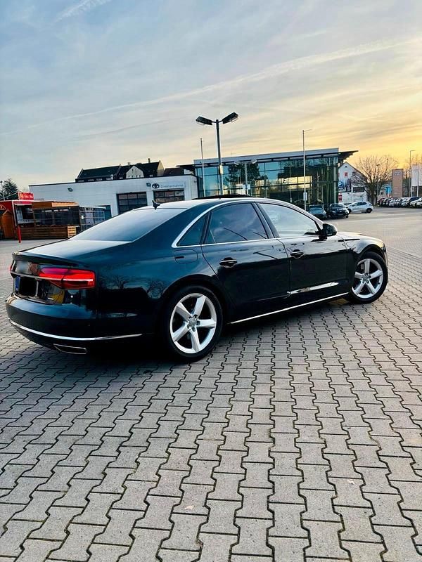 Gebraucht Audi A8 Comfort 262 PS (192 kW) 2016 Grau Limousine