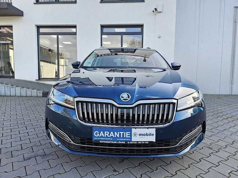 Gebraucht Skoda Superb 190 PS (139 kW) 2021 Blau Limousine