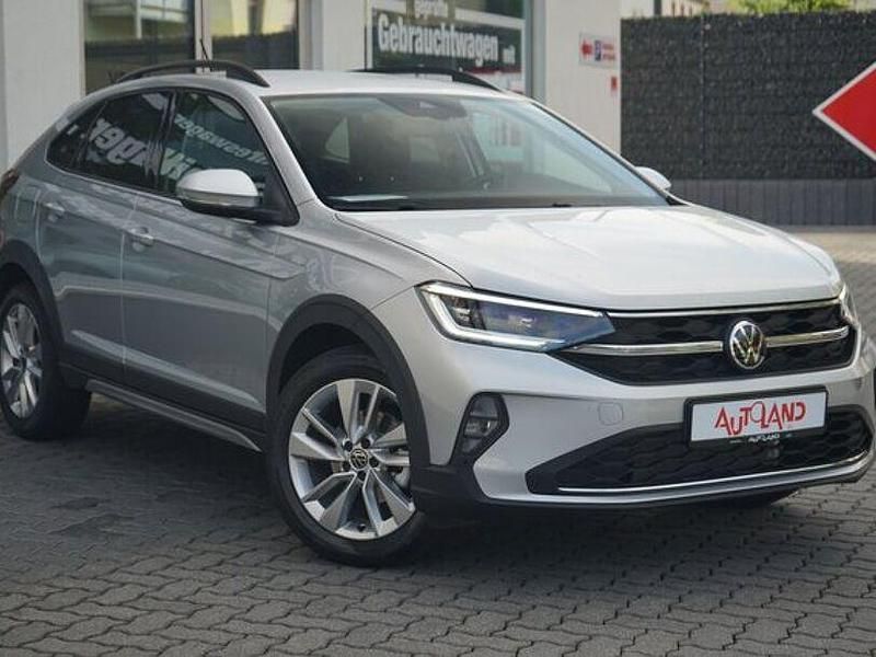 Neu VW Taigo 150 PS (110 kW) 2025 Silber SUV