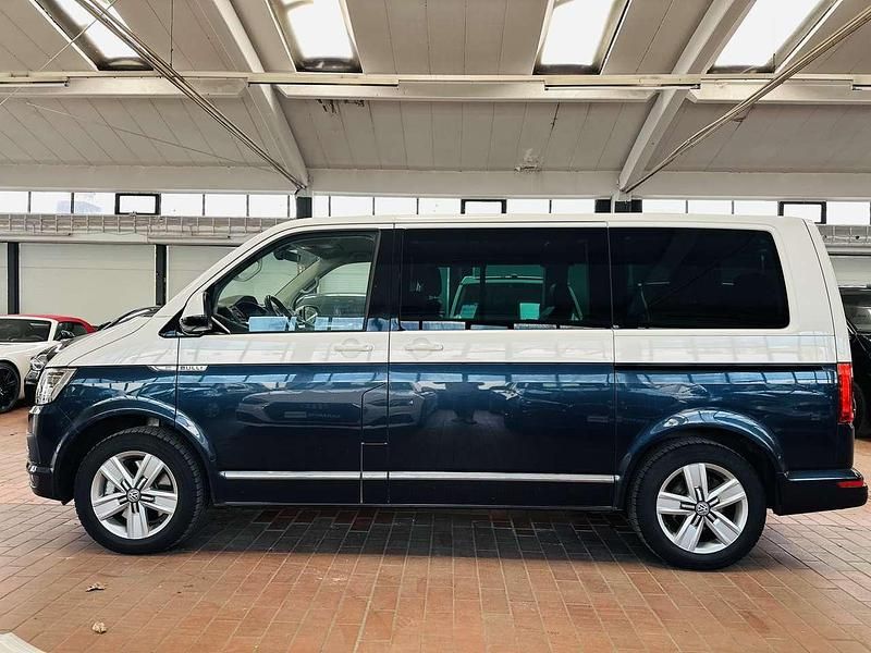Gebraucht VW Multivan Highline 204 PS (150 kW) 2018 Weiss/blau Van / Kleinbus
