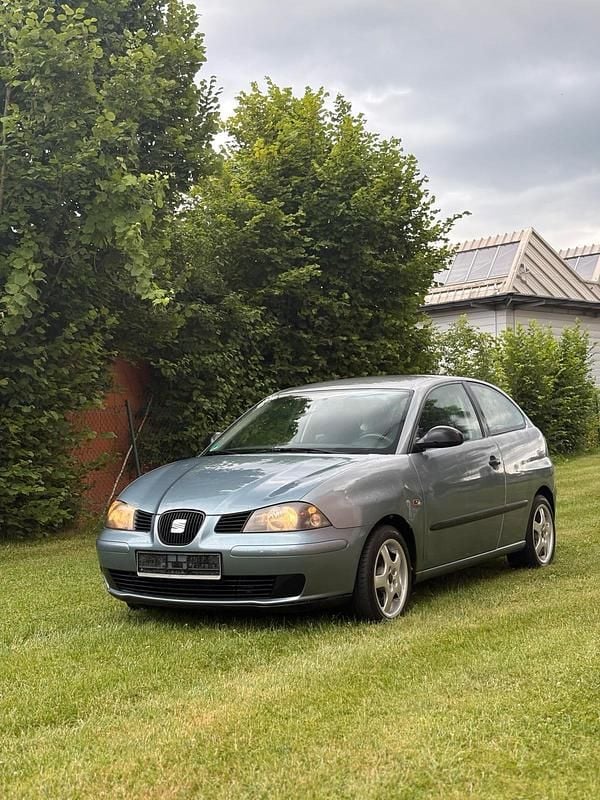 Blau Gebraucht 2006 Seat Ibiza Kleinwagen | 1.099 € (Superpreis) - Bild 1/4