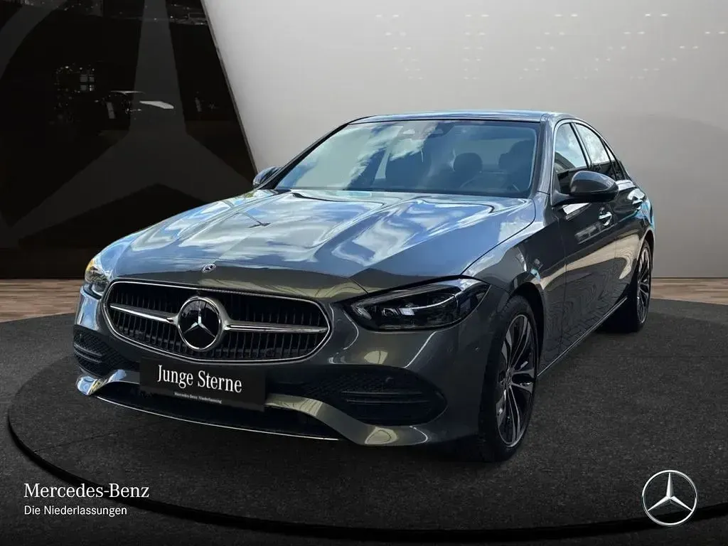 Gebraucht Mercedes C300 258 PS (189 kW) 2023 Grau Limousine