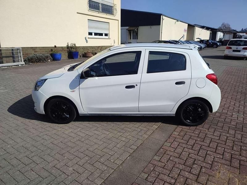 Gebraucht Mitsubishi Space Star 71 PS (52 kW) 2015 Weiß Limousine