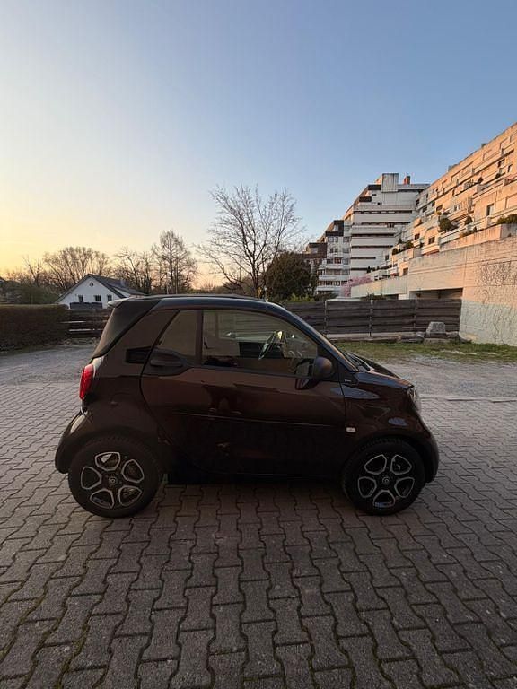 Gebraucht Smart ForTwo Cabrio 71 PS (52 kW) 2018 Braun Cabrio