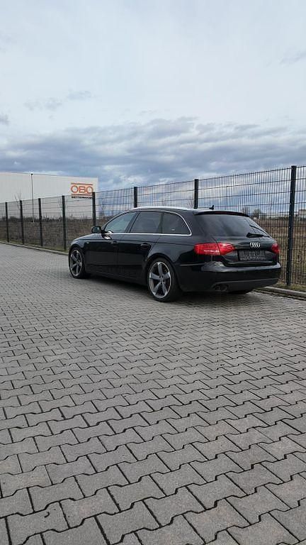 Gebraucht Audi A4 Sport 143 PS (105 kW) 2011 Schwarz Limousine