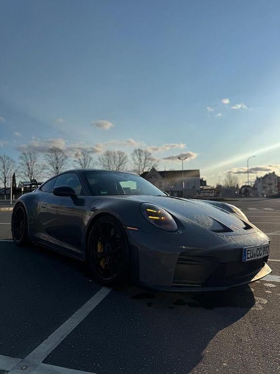 Gebraucht Porsche 992 510 PS (375 kW) 2025 Grau