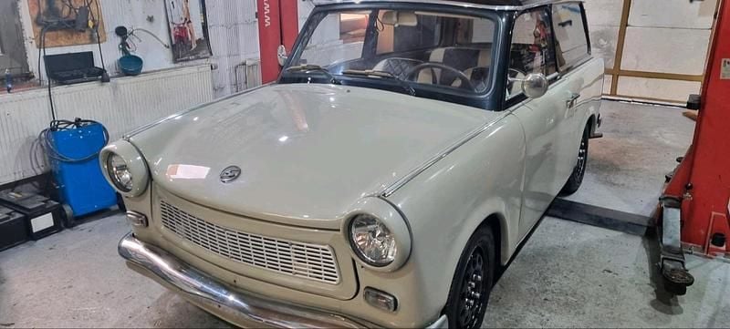 Weiß Gebraucht 1990 Trabant 601 Kombi | 6.800 € - Bild 1/4