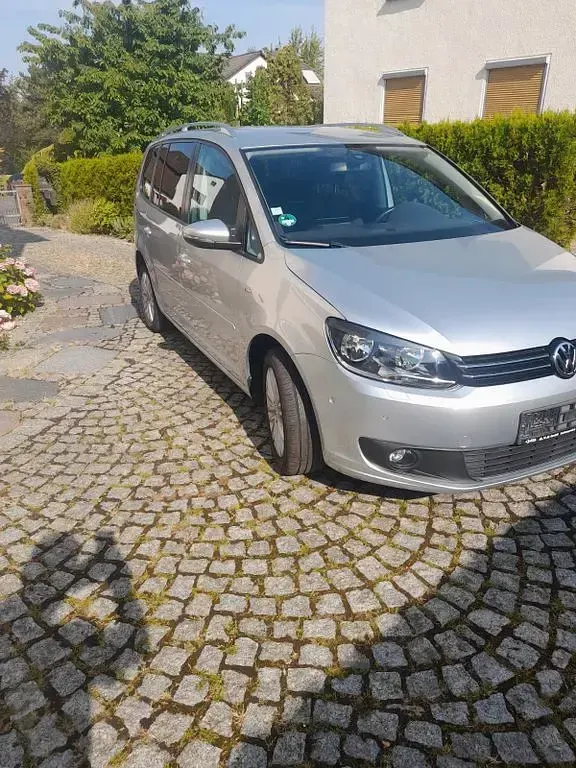 Gebraucht VW Touran Cup 105 PS (77 kW) 2015 Silber Van / Kleinbus