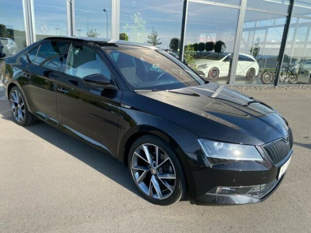 Gebraucht Skoda Superb SportLine 190 PS (139 kW) 2019 Schwarz Limousine