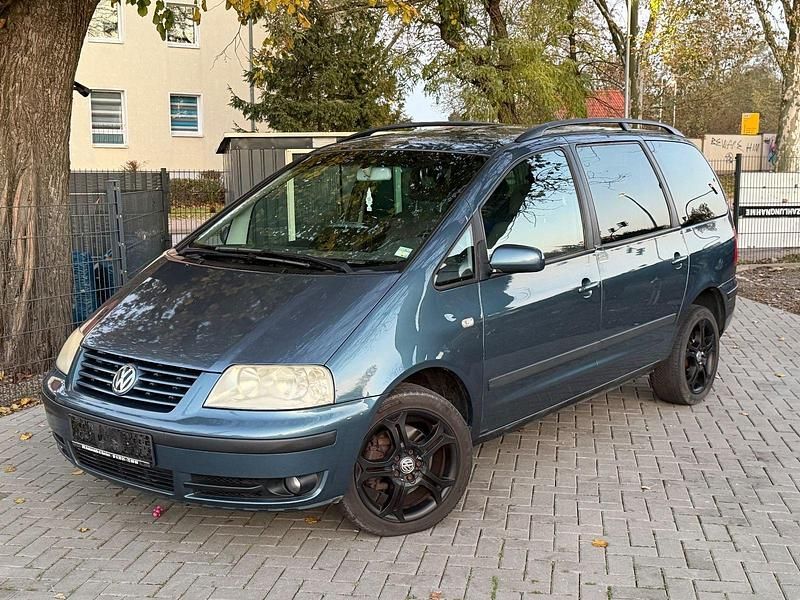 Blau Gebraucht 2002 VW Sharan Highline Van / Kleinbus | 2.700 € (Etwas zu teuer) - Bild 1/4