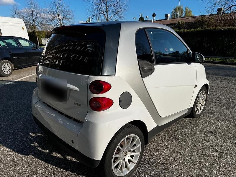 Gebraucht Smart ForTwo Coupé 71 PS (52 kW) 2010 Weiß Coupé