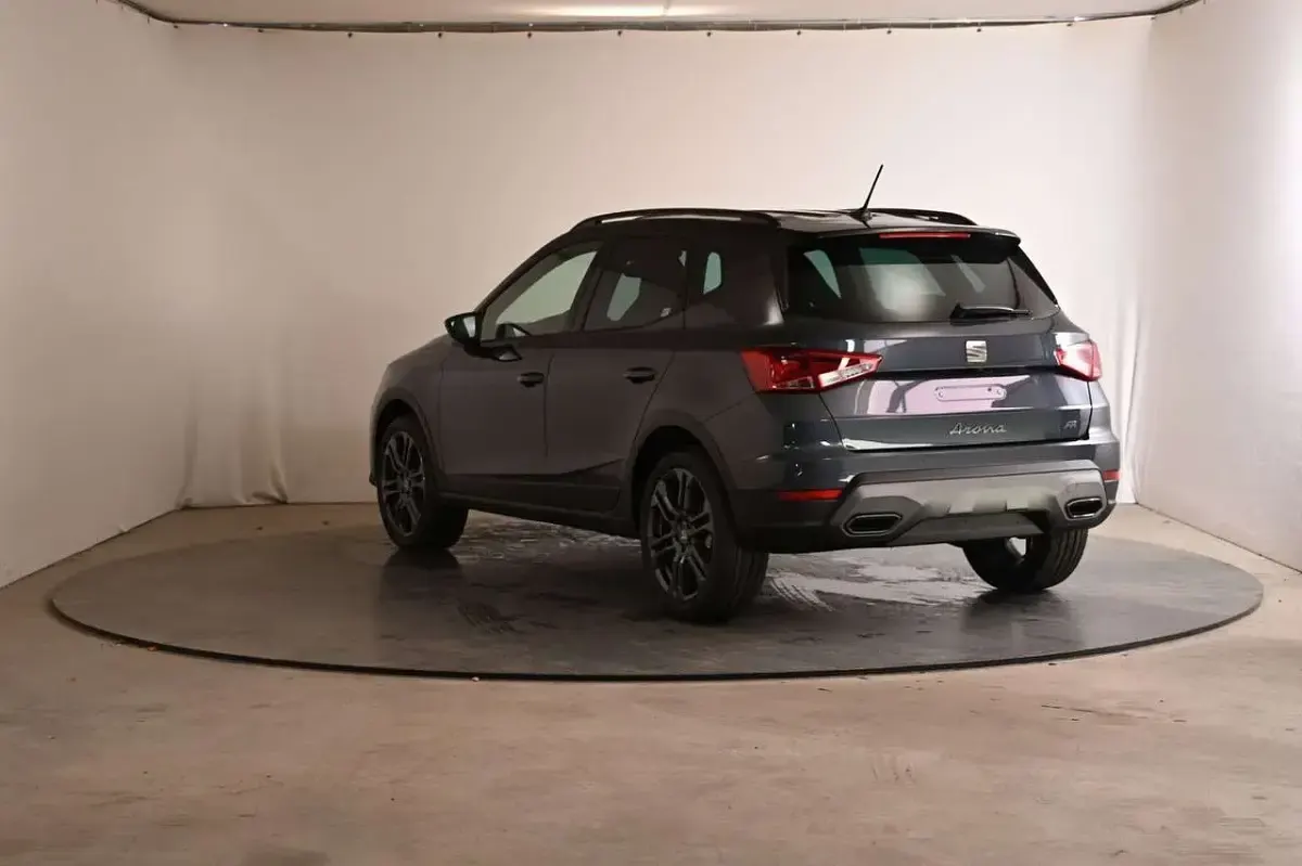 Neu Seat Arona FR 150 PS (110 kW) 2026 Grau SUV
