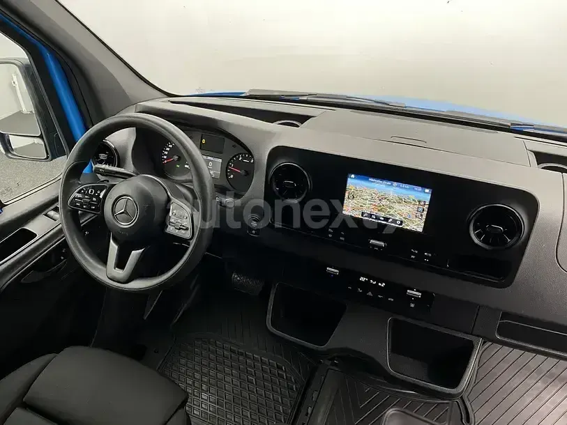 Używany Mercedes Sprinter 170 KM (125 kW) 2022 Niebieski Van