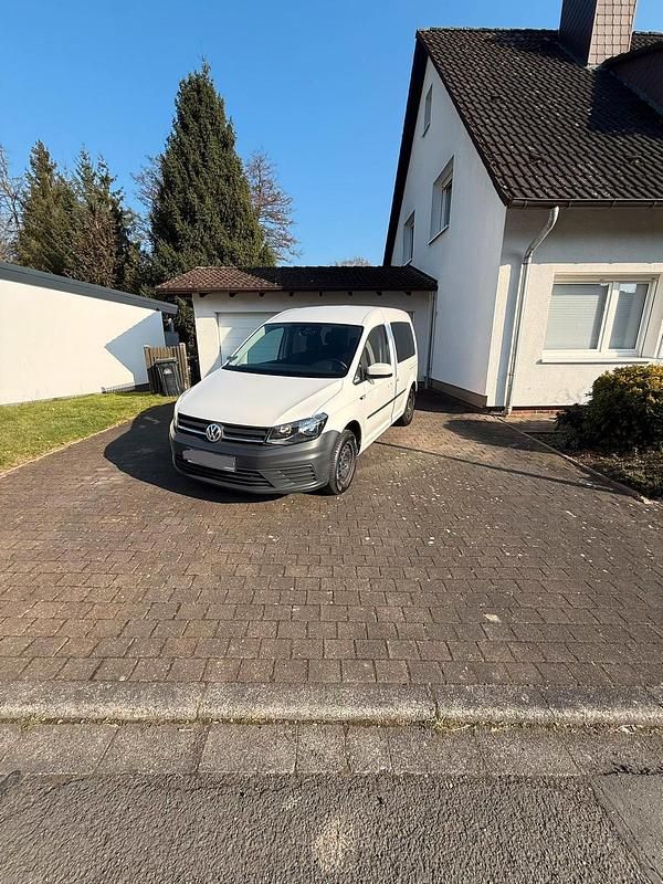 Używany VW Caddy 102 KM (75 kW) 2019 Minivan