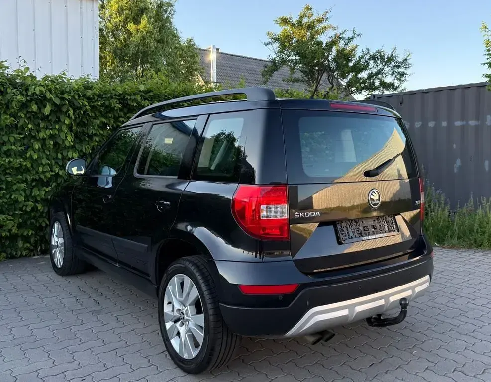 Gebraucht Skoda Yeti Elegance 110 PS (80 kW) 2014 Schwarz SUV