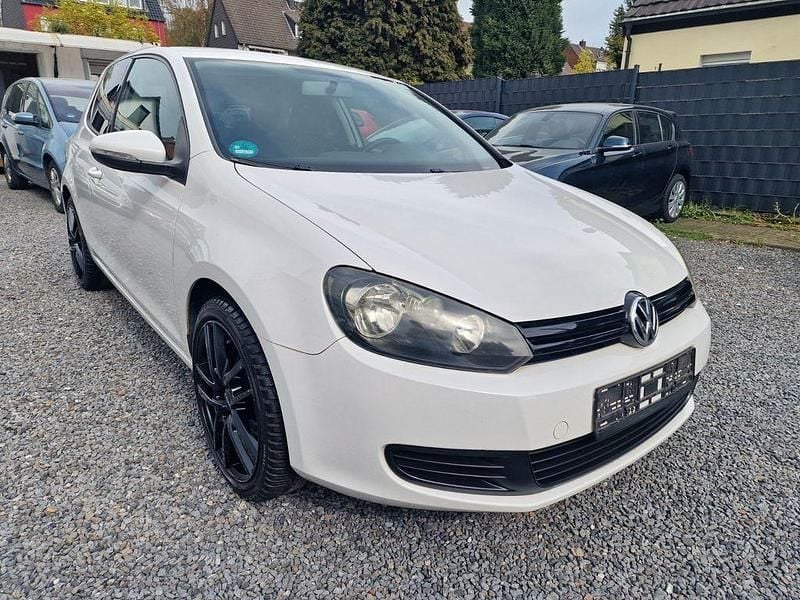Gebraucht VW Golf VI 80 PS (58 kW) 2009 Weiß Kleinwagen