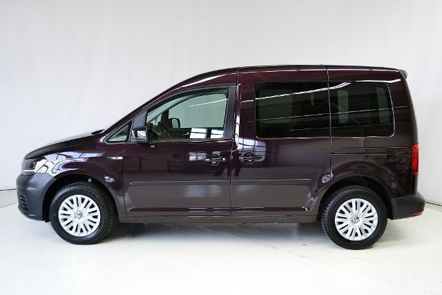 Gebraucht VW Caddy Trendline 102 PS (75 kW) 2015 Schwarz metallic Van / Kleinbus