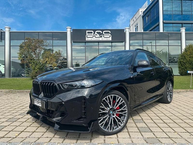 Black sapphire metallic Gebraucht 2023 BMW X6 M Sport SUV | 97.990 € - Bild 1/4