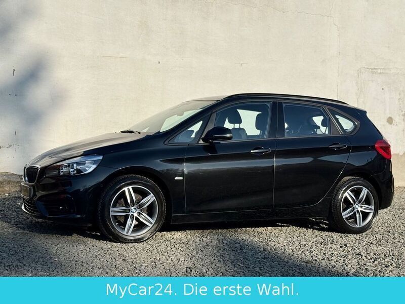 Schwarz Gebraucht 2016 BMW 218 Active Tourer Performance Van / Kleinbus | 13.999 € (Fairer Preis) - Bild 1/4