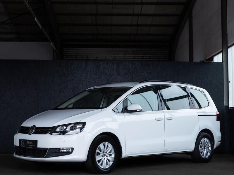Weiß Gebraucht 2018 VW Sharan Comfortline Van / Kleinbus | 17.790 € (Superpreis) - Bild 1/4