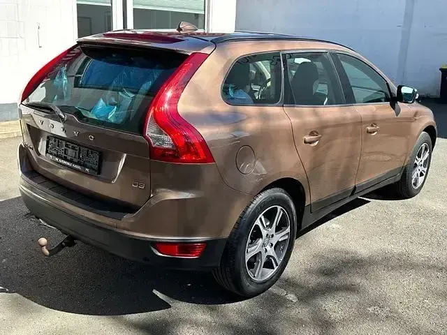 Gebraucht Volvo XC60 Kinetic 163 PS (119 kW) 2012 Andere SUV