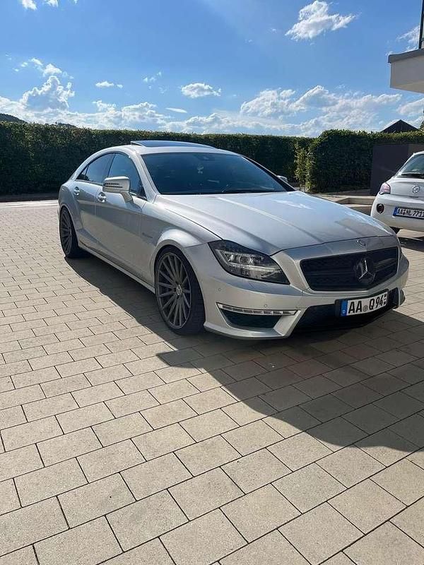 Silber Gebraucht 2011 Mercedes CLS63 AMG AMG Coupé | 35.000 € - Bild 1/4