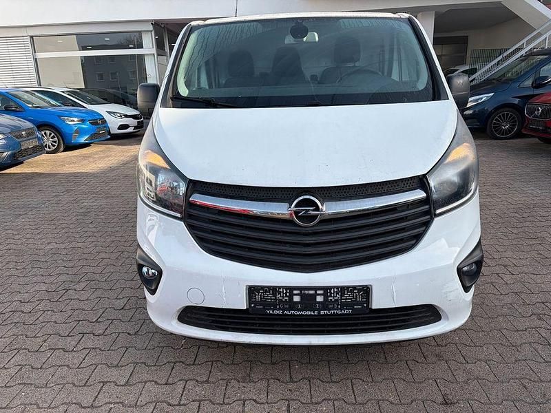 Gebraucht Opel Vivaro 125 PS (91 kW) 2019 Weiß Van / Kleinbus