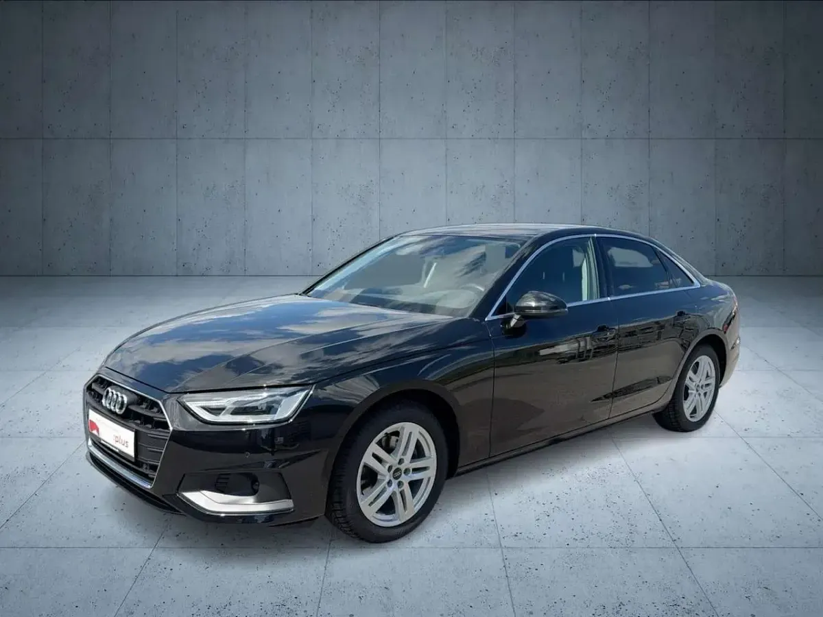 Gebraucht Audi A4 Ambiente 136 PS (100 kW) 2024 Mythosschwarz metallic Limousine