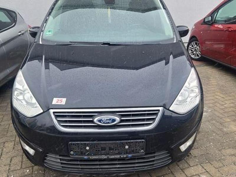 Gebraucht Ford Galaxy Trend 160 PS (117 kW) 2014 Pantherschwarz metallic Van / Kleinbus