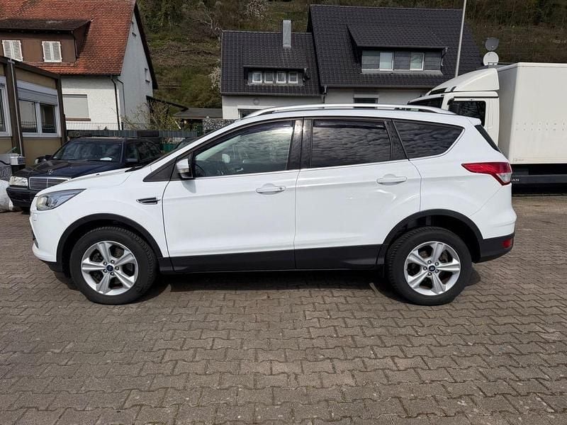 Gebraucht Ford Kuga SYNC Edition 120 PS (88 kW) 2016 Weiß SUV