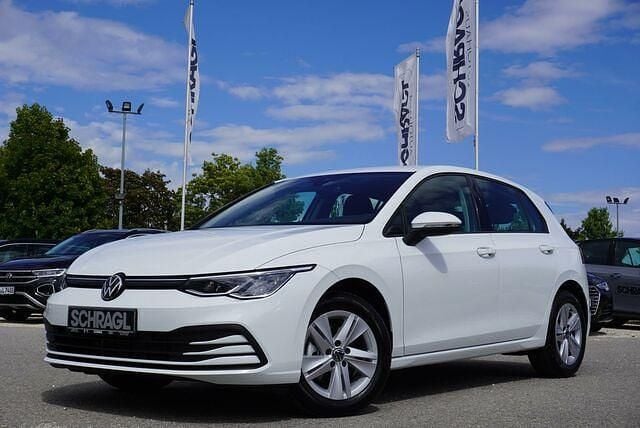 Gebraucht VW Golf VIII Life 131 PS (96 kW) 2024 Pure white Kleinwagen
