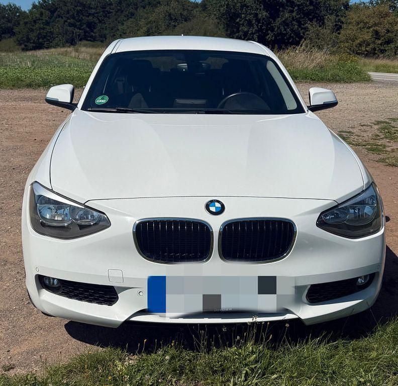Weiß Gebraucht 2014 BMW 116 Kleinwagen | 9.300 € (Fairer Preis) - Bild 1/4