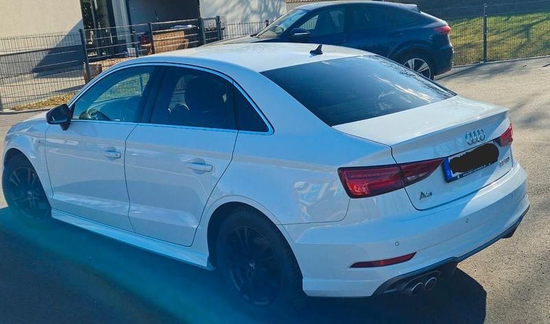 Gebraucht Audi A3 Design 150 PS (110 kW) 2019 Weiß Limousine