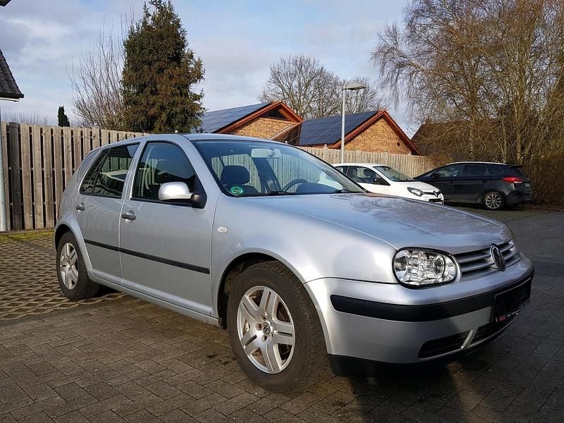 Silber Gebraucht 2002 VW Golf IV Limousine | 2.400 € (Fairer Preis) - Bild 1/4