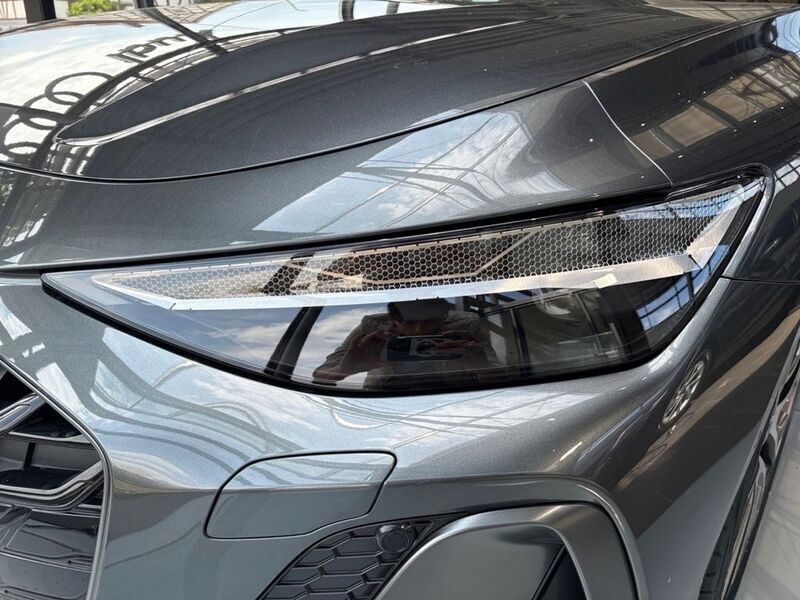 Neu Audi A6 Sport 367 PS (269 kW) 2025 Grau Kombi