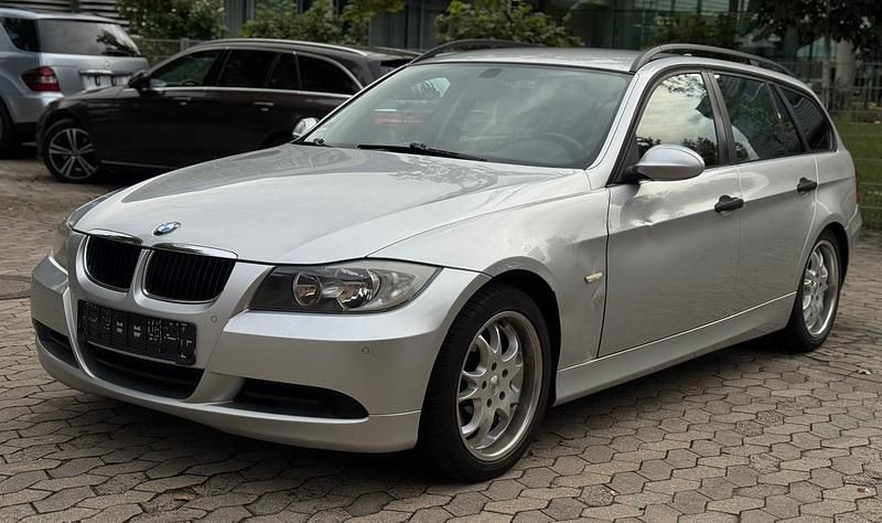 Silber Gebraucht 2006 BMW 320 Kombi | 2.500 € (Superpreis) - Bild 1/4
