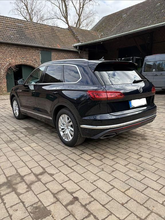 Gebraucht VW Touareg 421 PS (309 kW) 2020 Blau SUV
